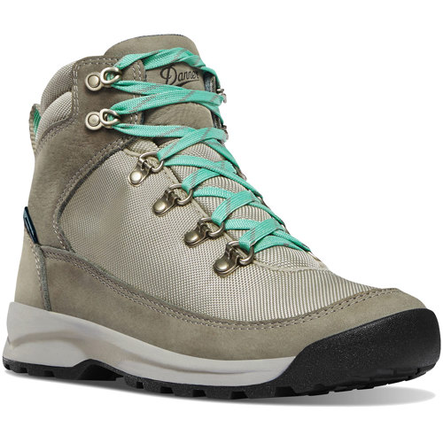 adrika hiker
