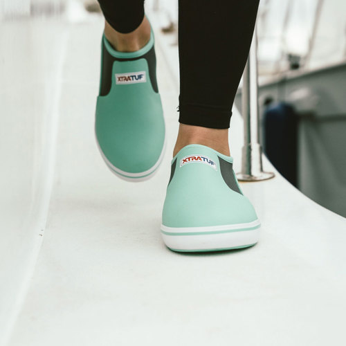 xtratuf waterproof shoes
