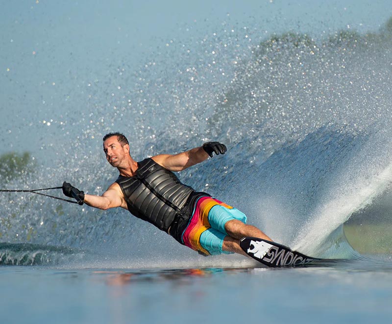 Waterskis