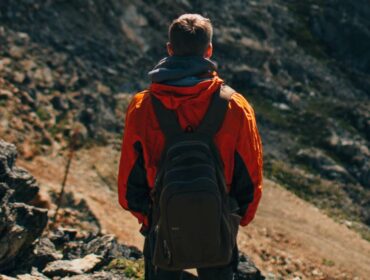 Hiking jacket feature